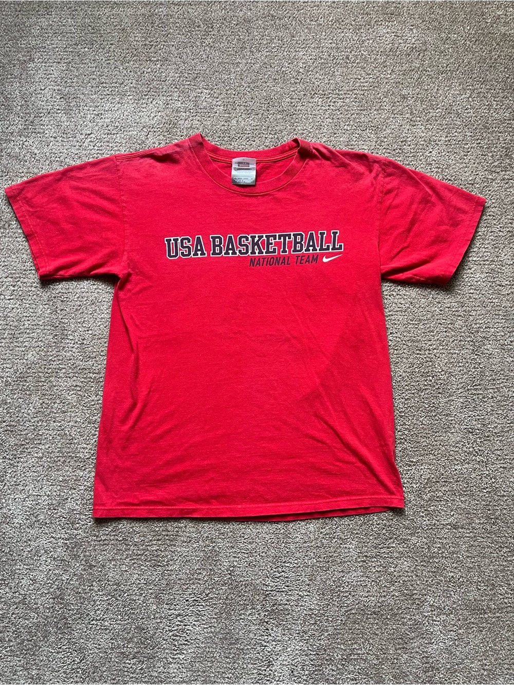 VTG 00’s / Y2K Nike Team USA Basketball Red Tee